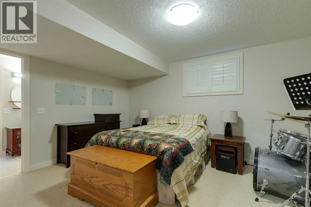 60 Elmont Court SW
