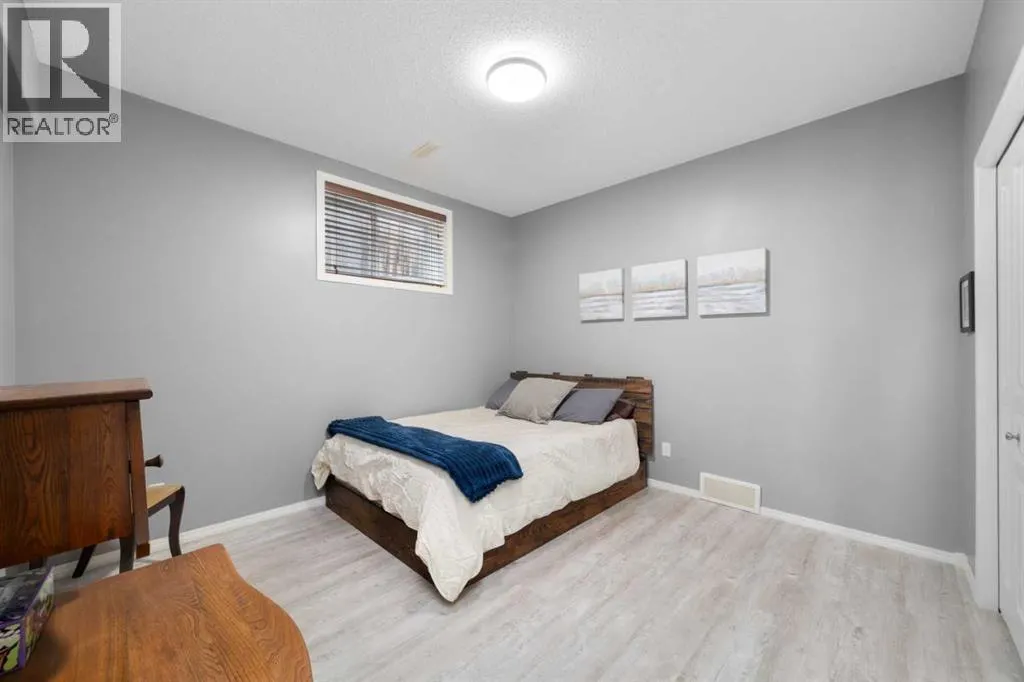 51 Crestridge Way SW