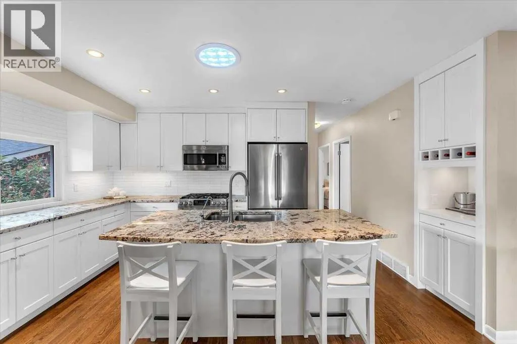 3 Walnut Drive SW