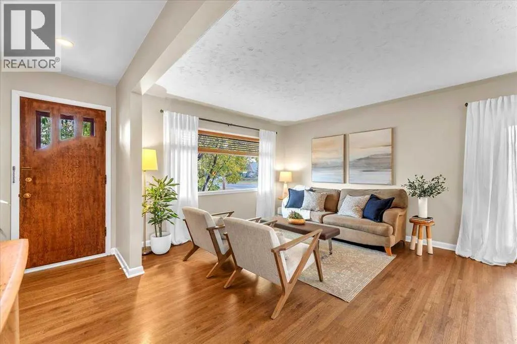3 Walnut Drive SW