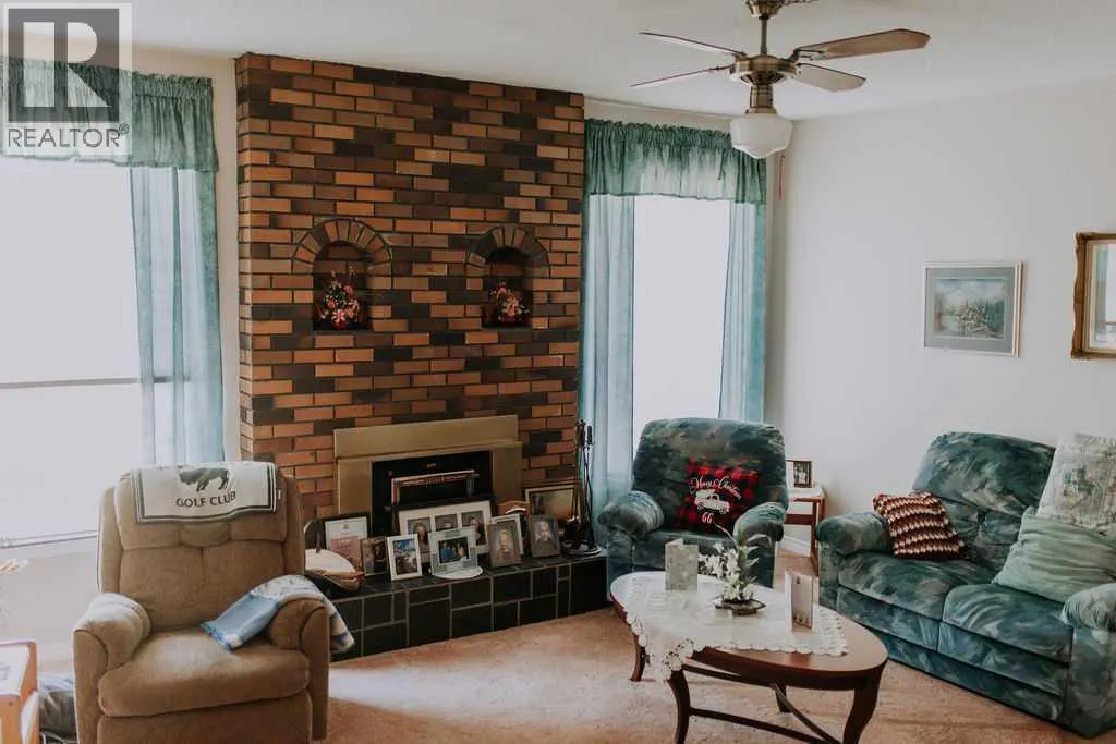 317 4 AvenueCrescent