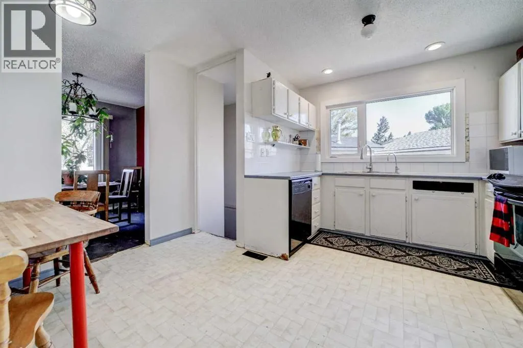 1105 Ventura Road N Road N