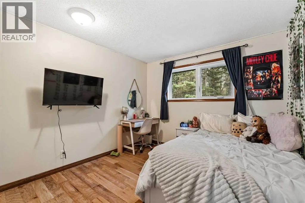 56 Redwood Meadows Drive