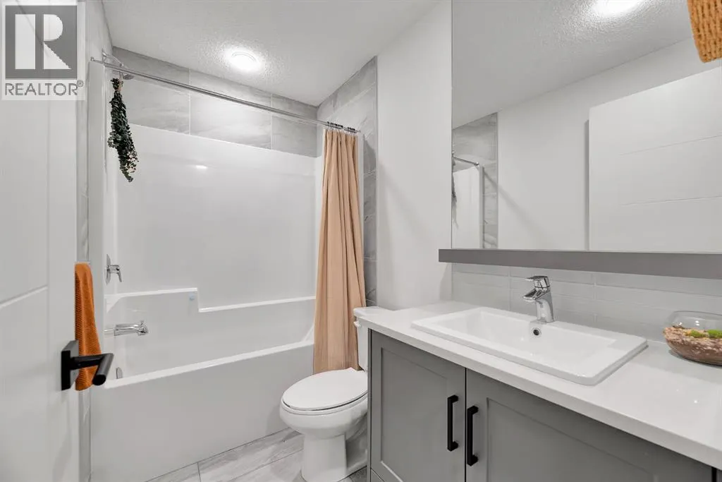 2108, 100 Walgrove Court SE