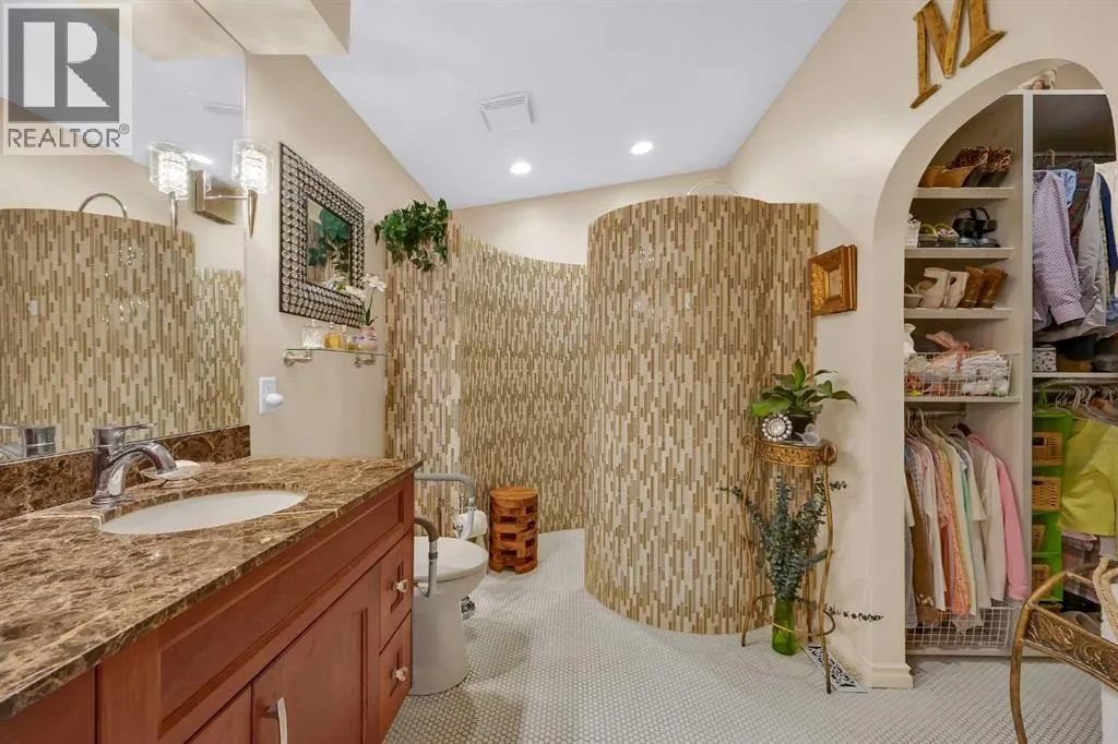 75 Christie Gardens SW