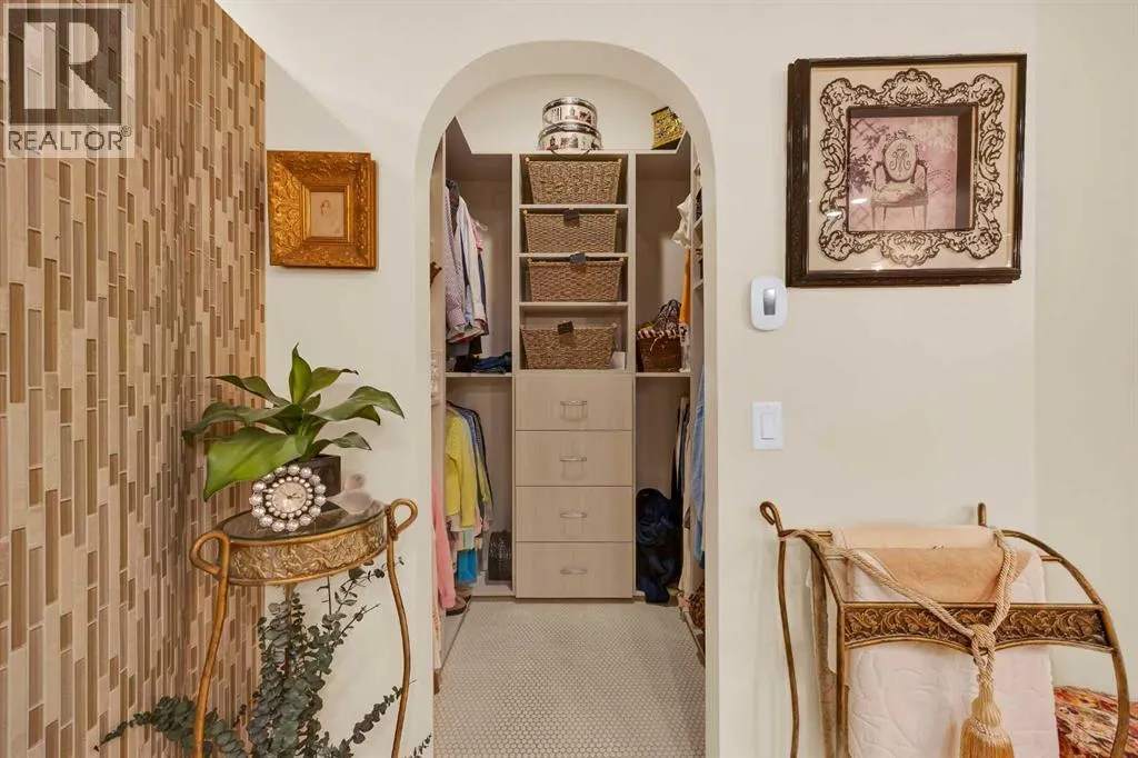 75 Christie Gardens SW