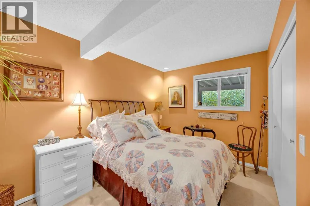 75 Christie Gardens SW