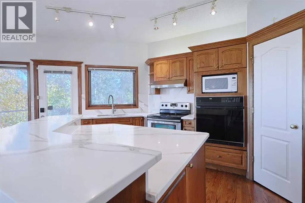 57 Hamptons Circle NW