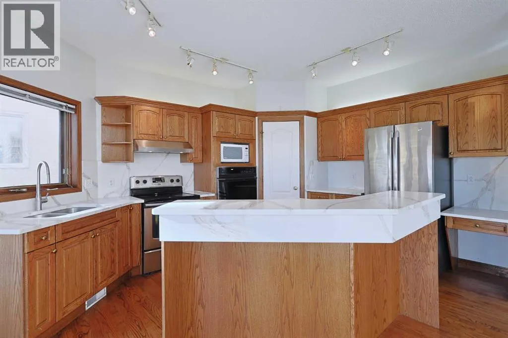 57 Hamptons Circle NW