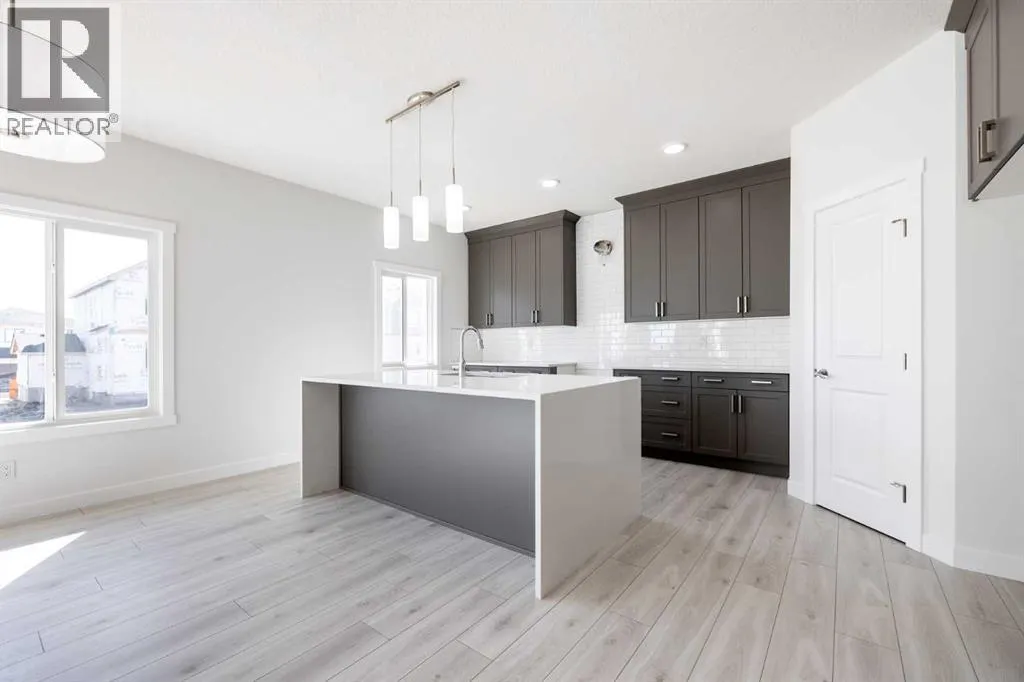 145 Sunstone Way