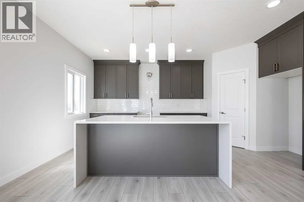 145 Sunstone Way