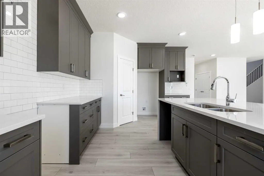 145 Sunstone Way