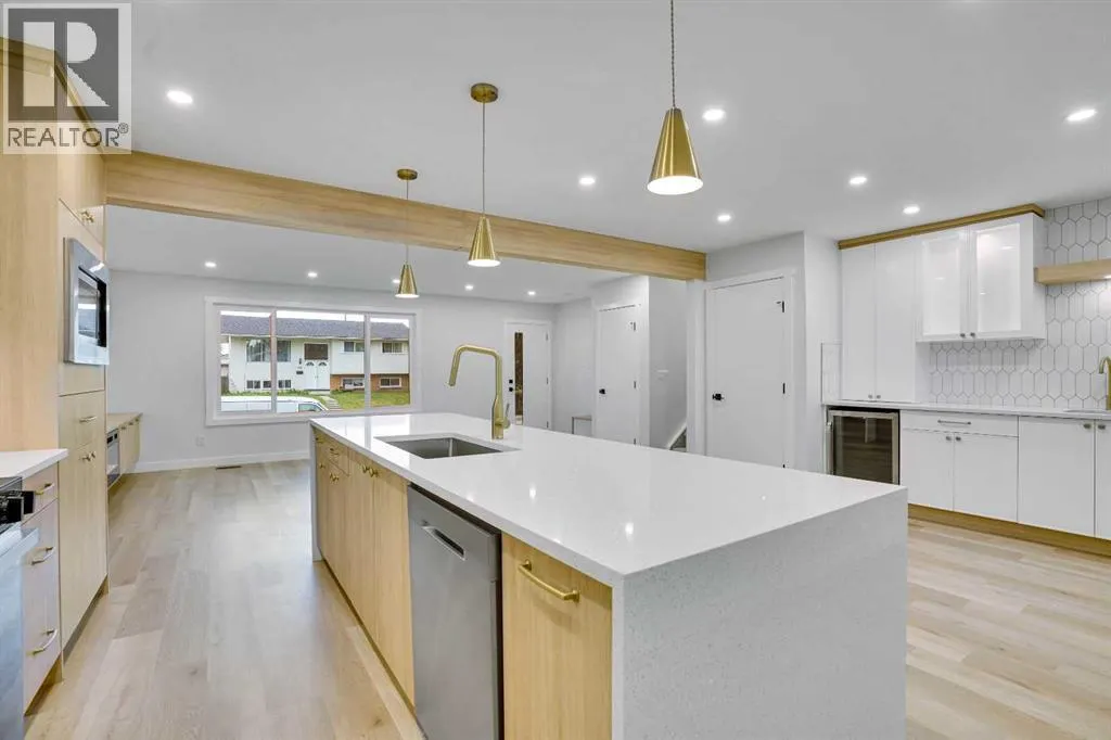 111 Allandale Close SE