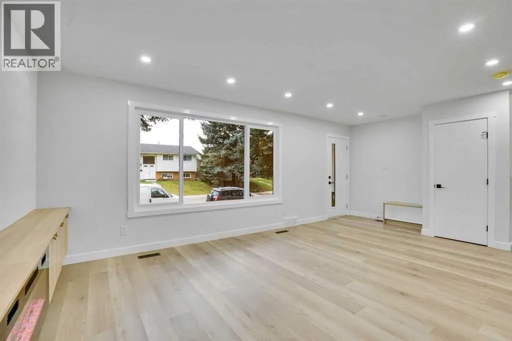 111 Allandale Close SE