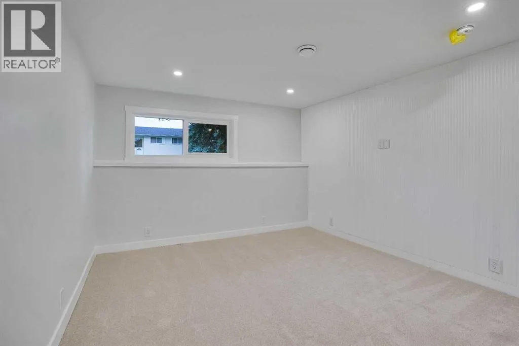 111 Allandale Close SE