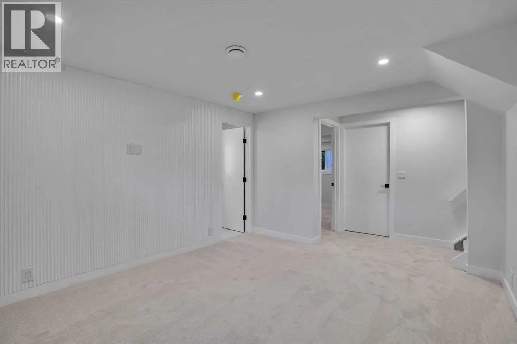 111 Allandale Close SE