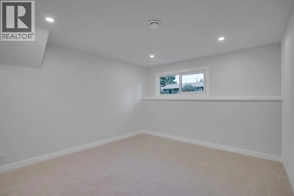 111 Allandale Close SE