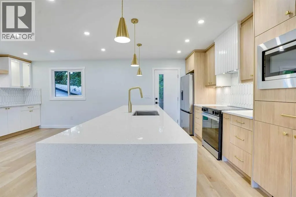 111 Allandale Close SE