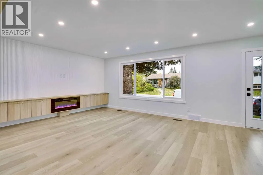 111 Allandale Close SE