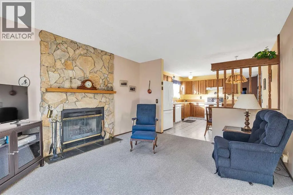 183 Cedardale Place SW