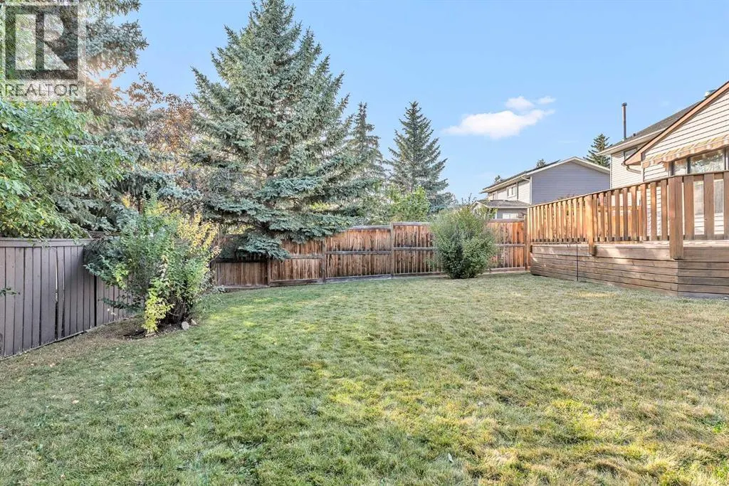 183 Cedardale Place SW