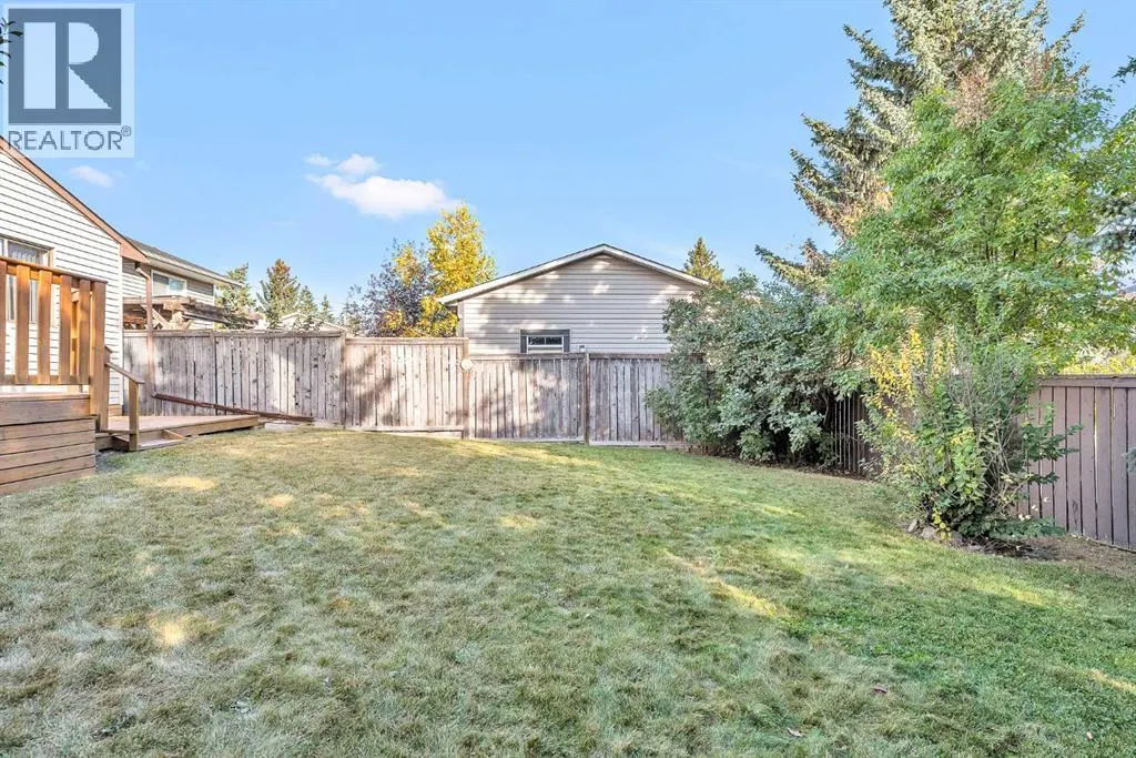 183 Cedardale Place SW