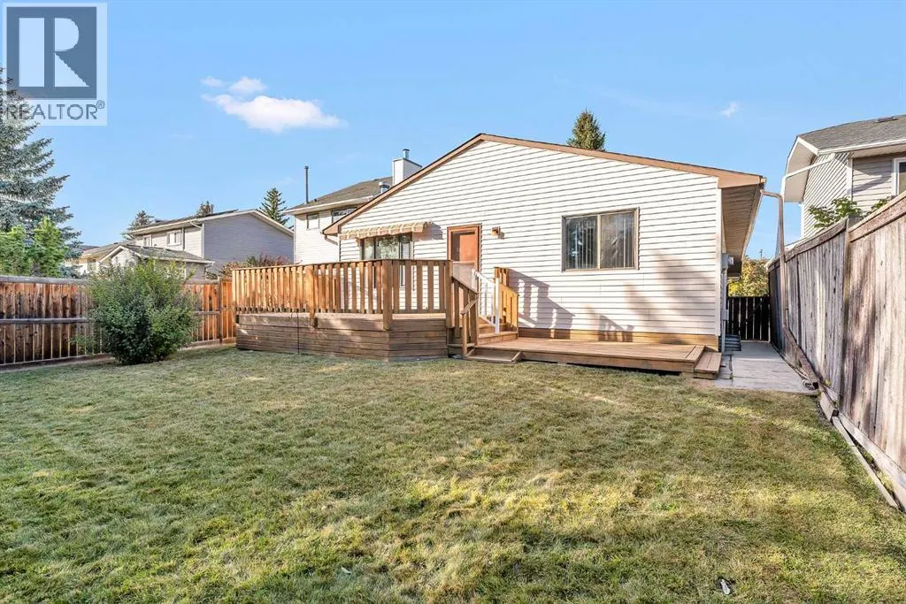 183 Cedardale Place SW