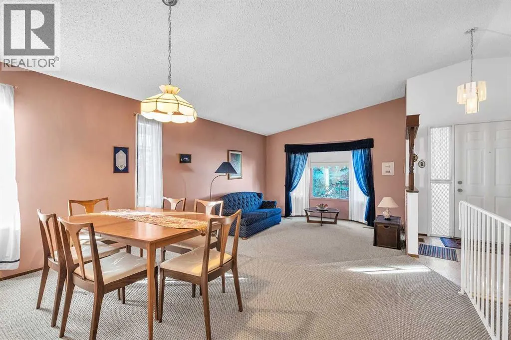 183 Cedardale Place SW