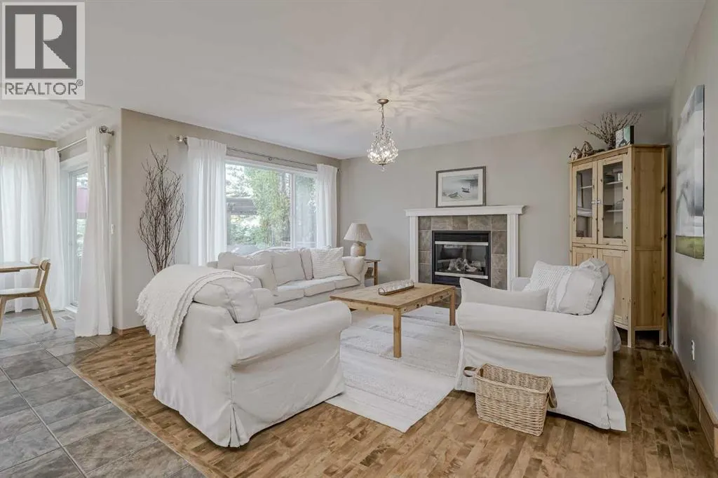 57 Strathlea Grove SW