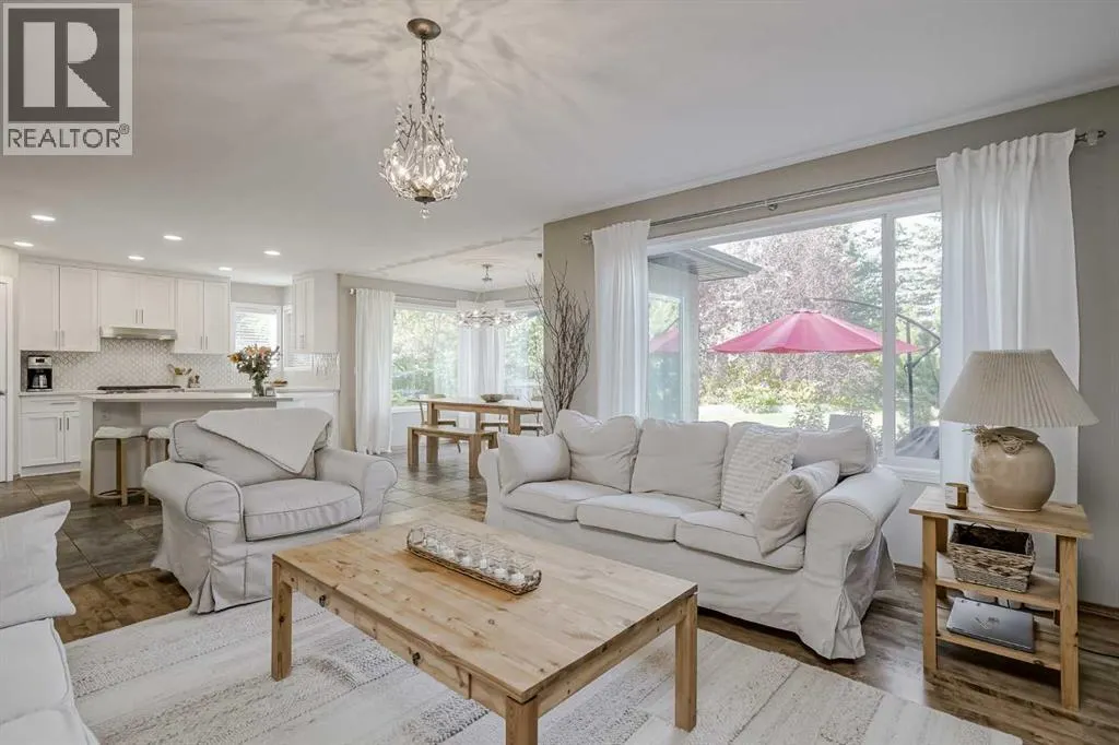57 Strathlea Grove SW