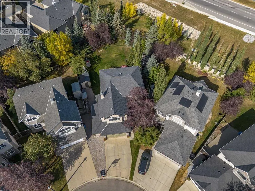 57 Strathlea Grove SW