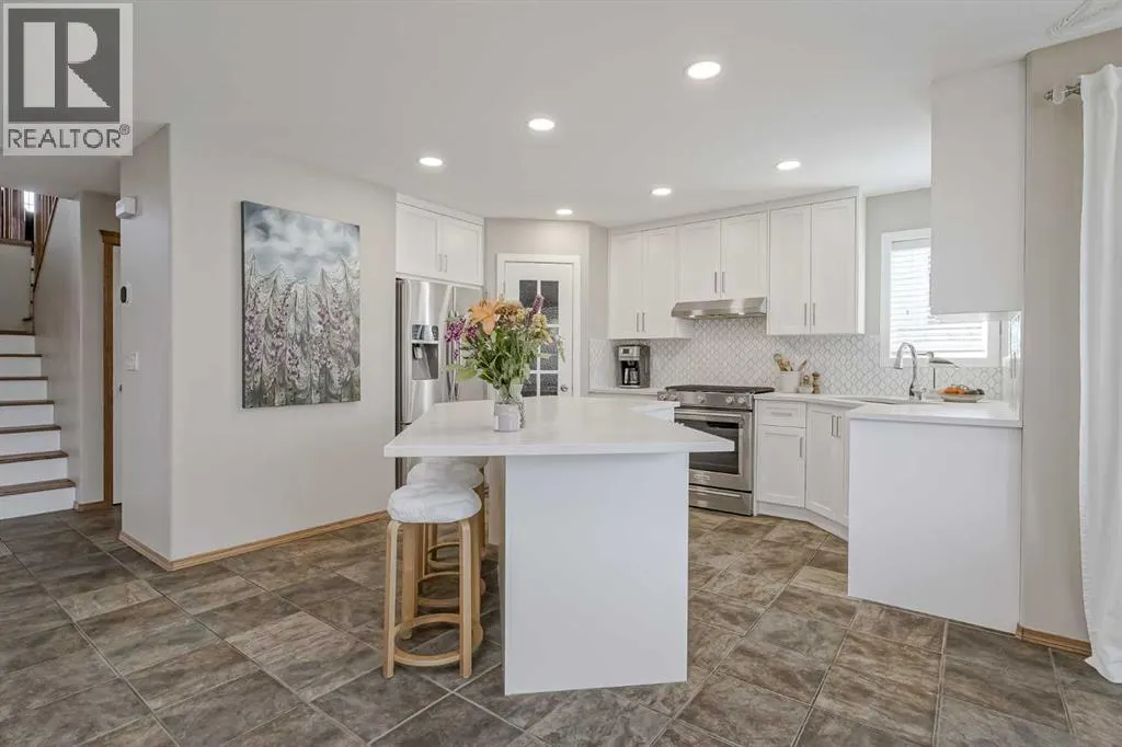 57 Strathlea Grove SW