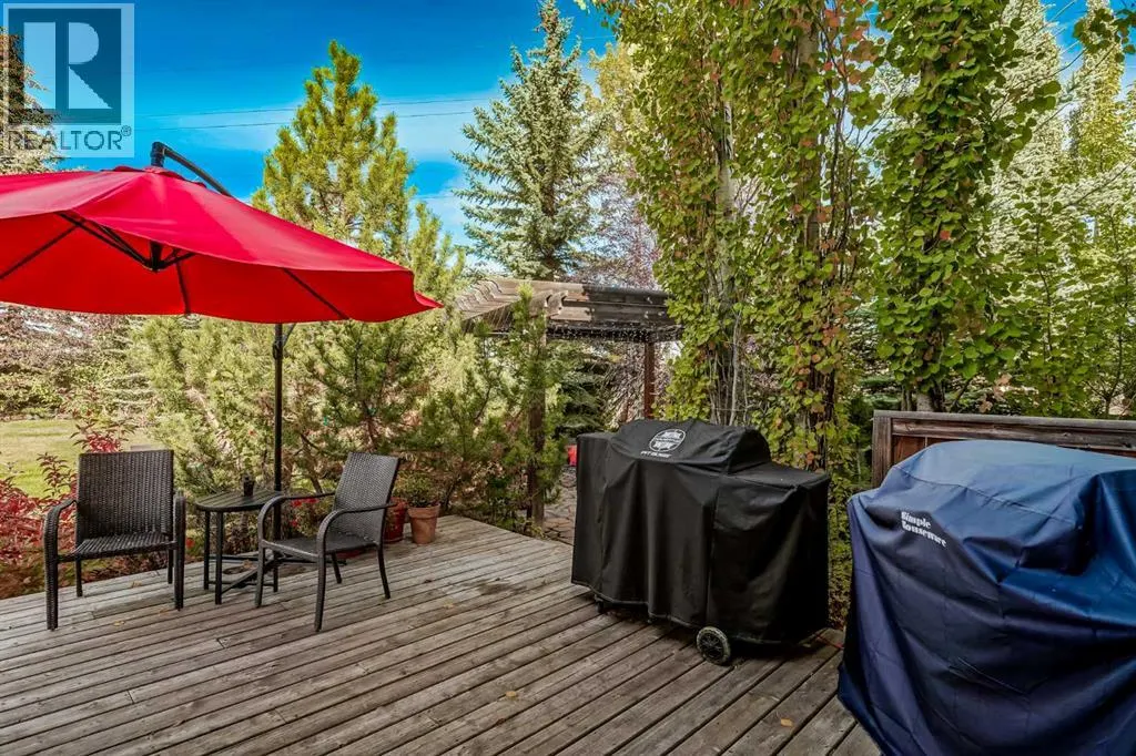 57 Strathlea Grove SW