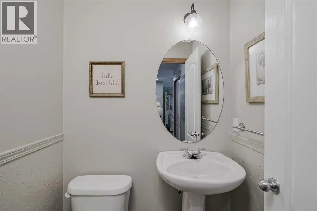 57 Strathlea Grove SW