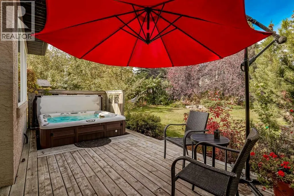 57 Strathlea Grove SW