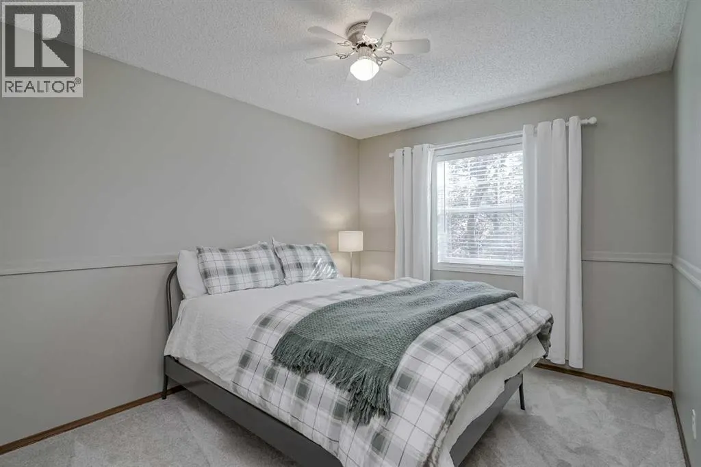 57 Strathlea Grove SW