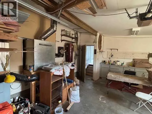 15 Willow Road W