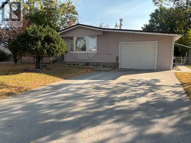 15 Willow Road W