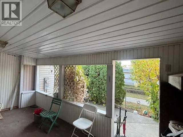 15 Willow Road W