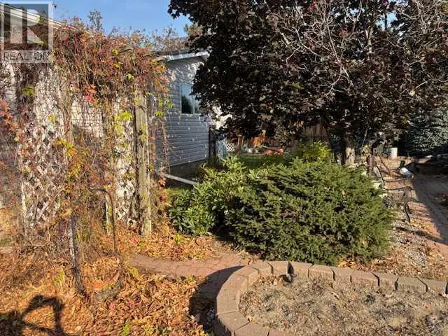 15 Willow Road W
