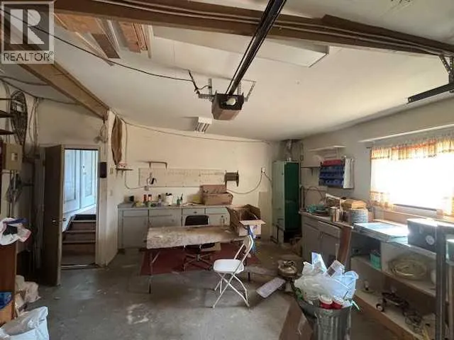 15 Willow Road W