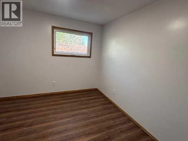 15 Willow Road W