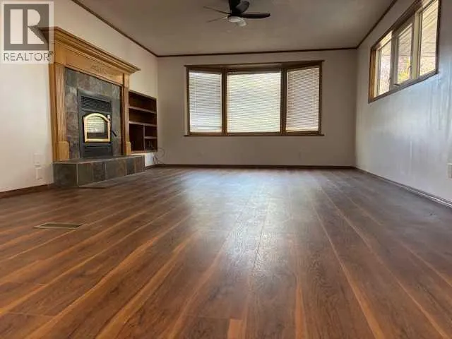 15 Willow Road W