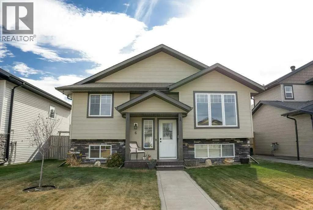 6 Coachill Street