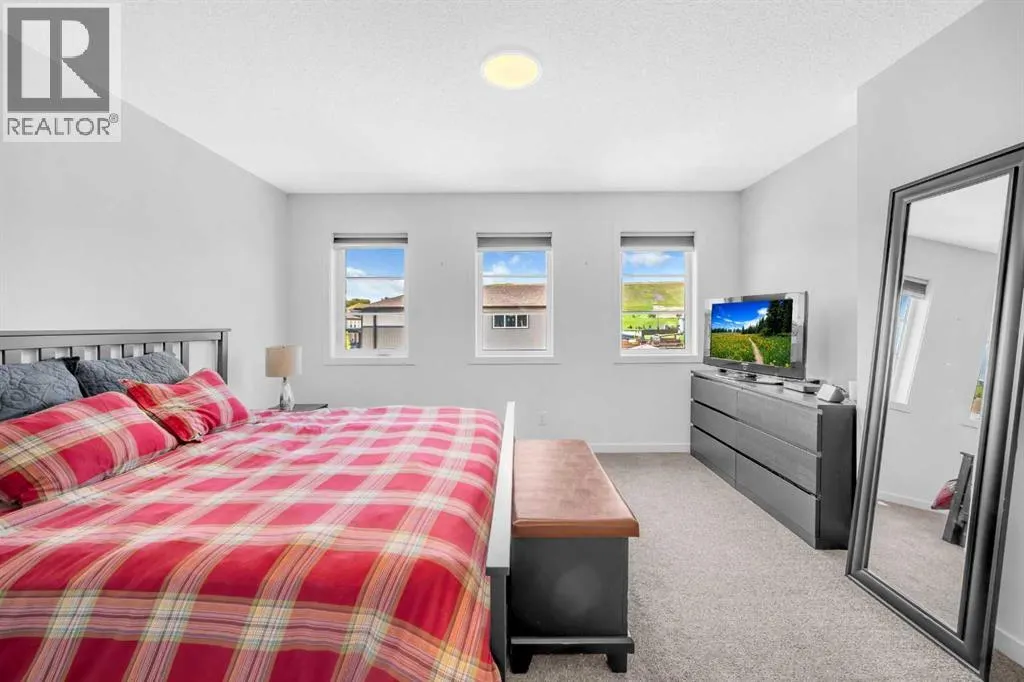 18 Wolf Creek Rise SE