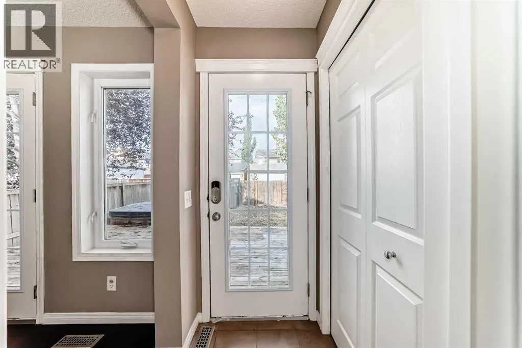 143 Auburn Bay Heights SE