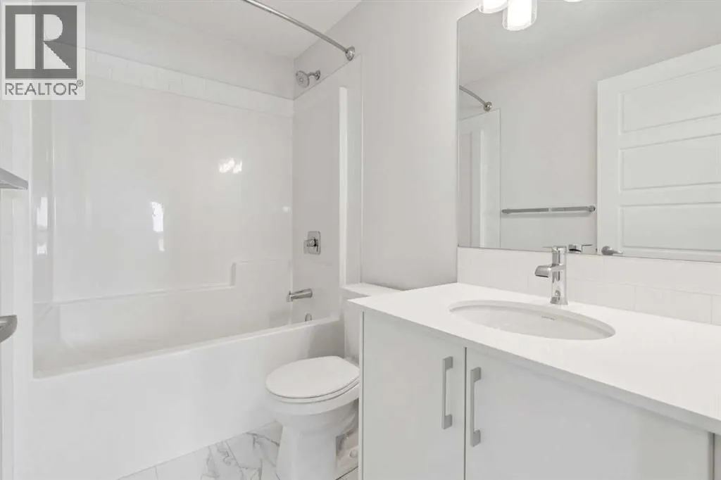 54 Evanscrest Manor NW