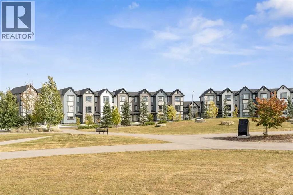 54 Evanscrest Manor NW