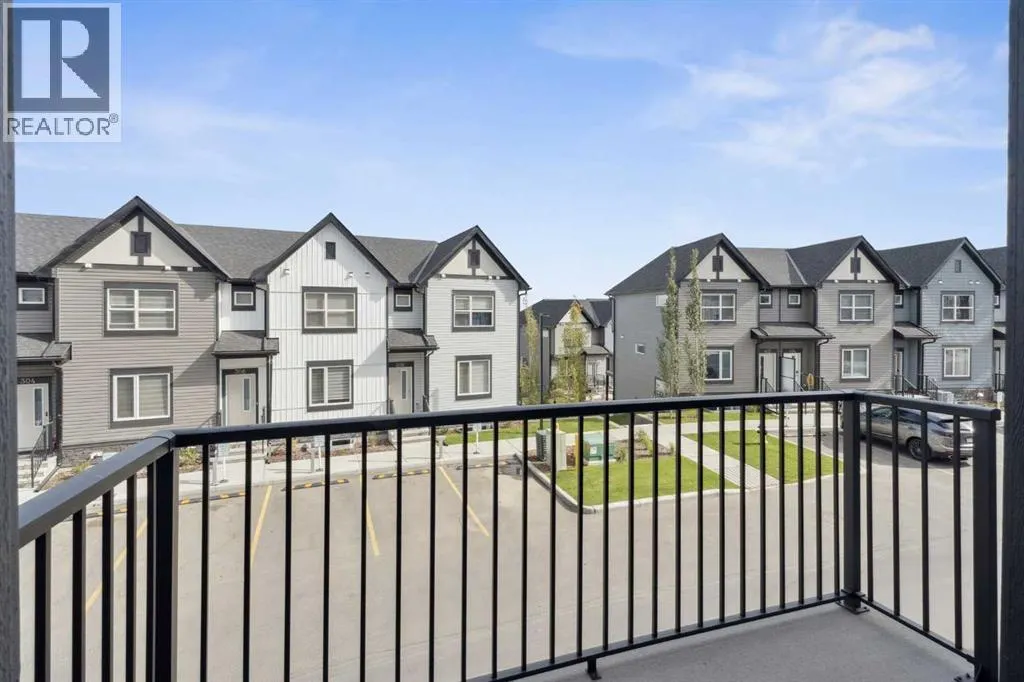 54 Evanscrest Manor NW