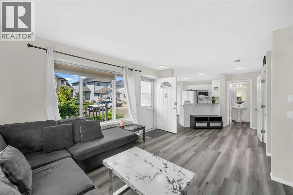 4 Saddlecreek Terrace NE